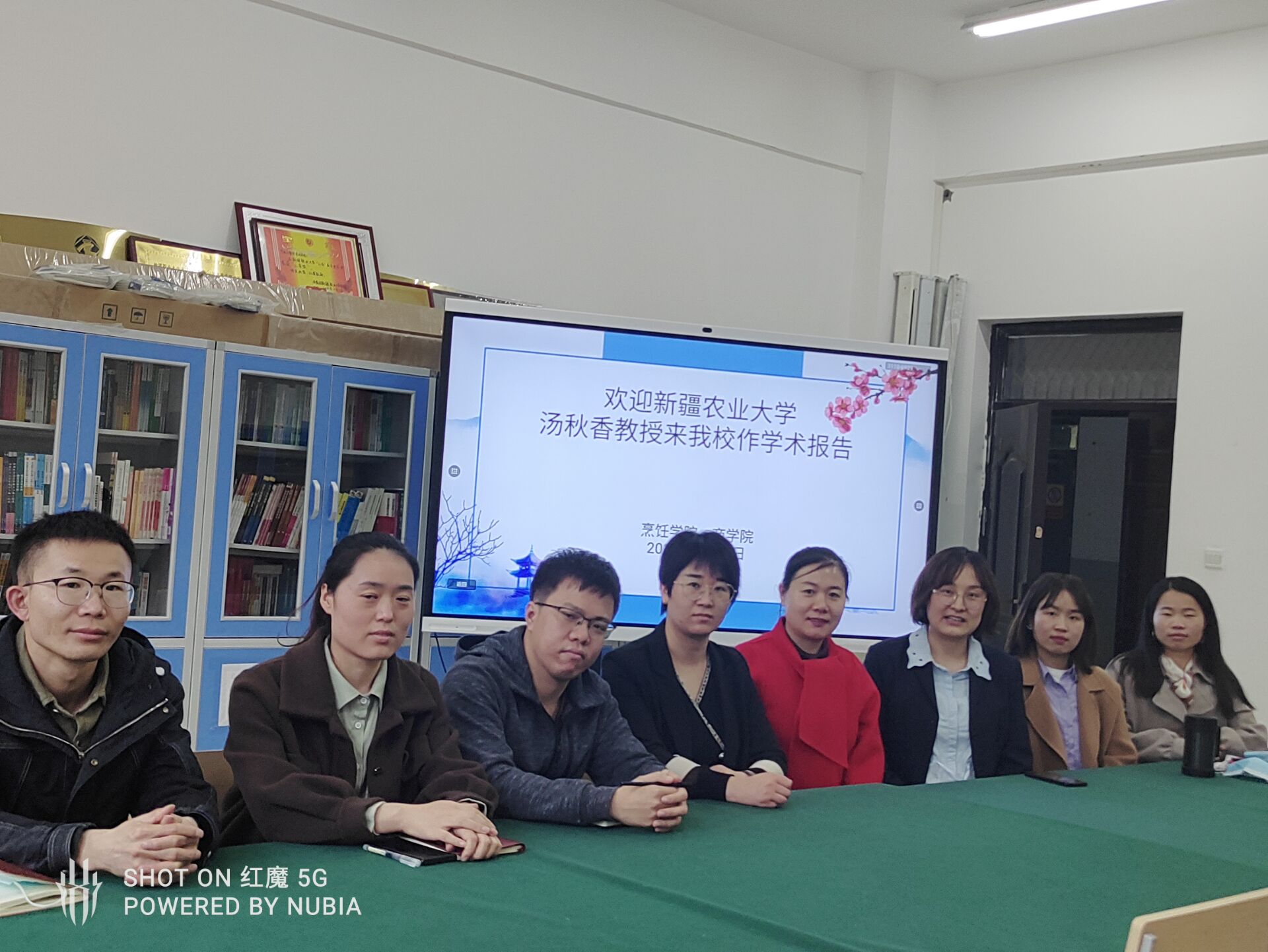 开展科研能力提升培训 为加强教师做科研的能力,提升教师申报科研课题立项水平,结合党史学习教育,为教师…