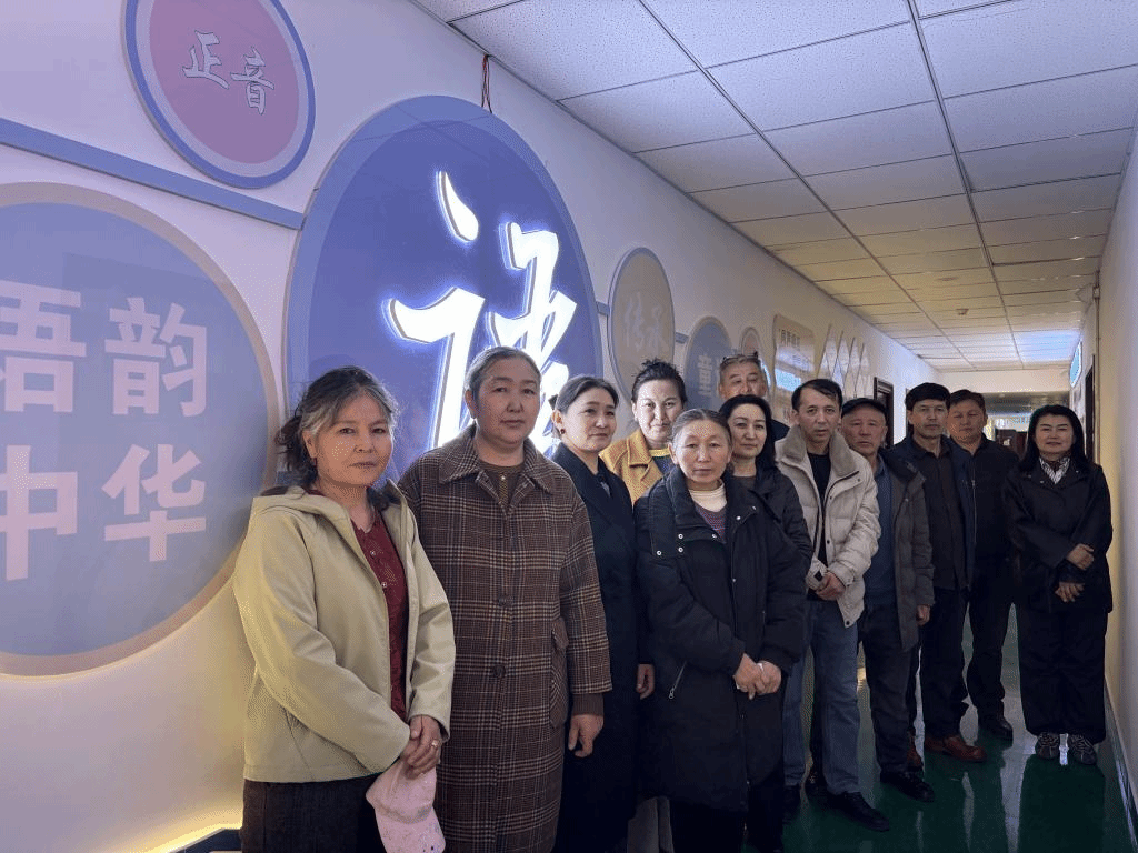 公共管理学院联合达坂城区教育局开展普通话模拟测试