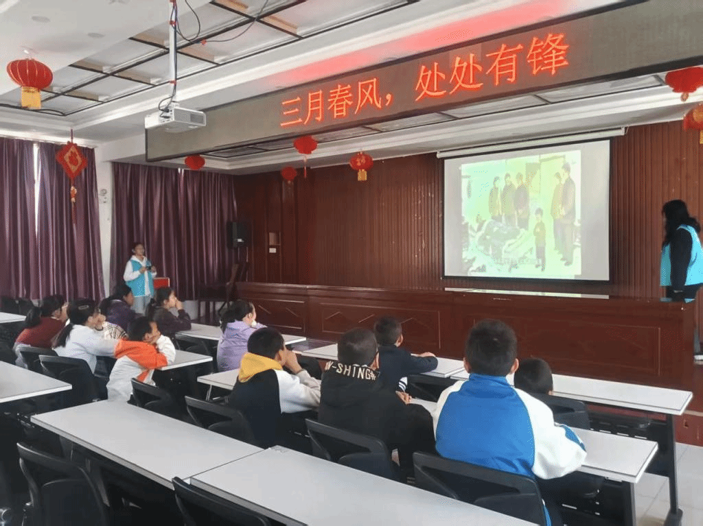 【专业实践】达坂城社区联合新疆职业大学煦进社工小队开展“三月春风,春风有锋”主题活动
