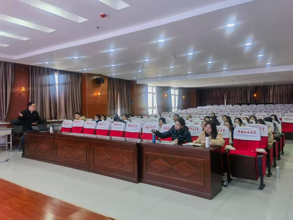 强学习 抓改革 促发展 ——马克思主义学院组织开展第四次理论学习