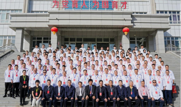 我校承办全国名厨烹饪邀请赛(新疆分赛区)