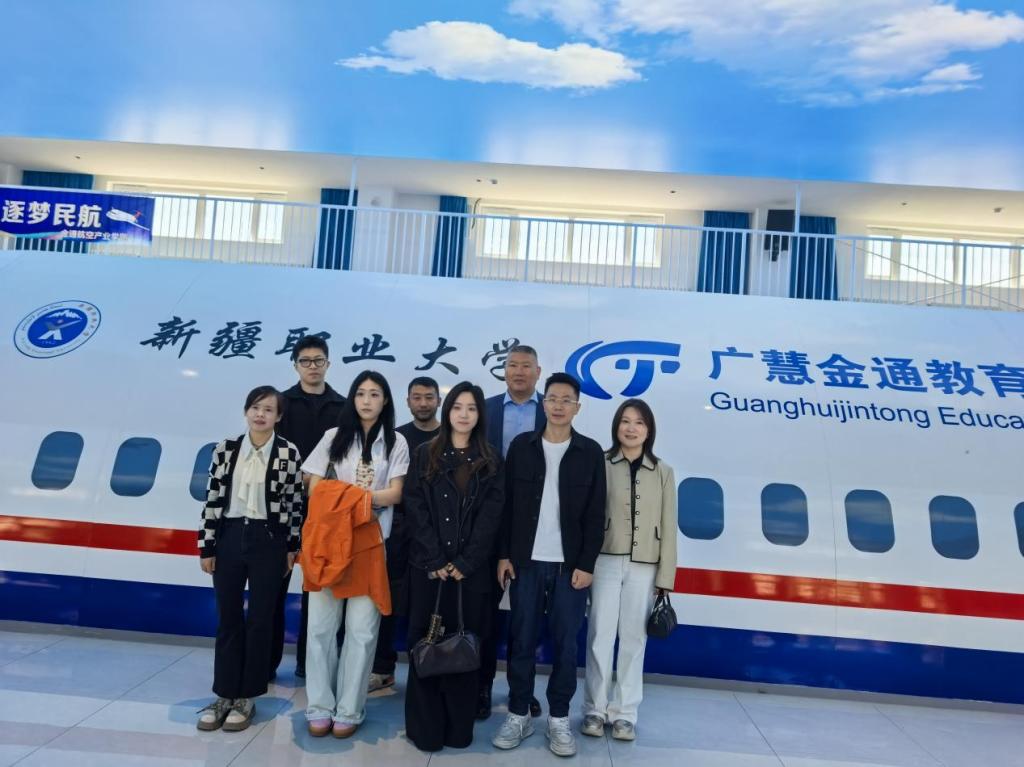 外国语言学院开展专场招聘活动助力学生精准就业