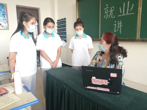 耐心回答学生问题_副本 耐心回答学生问题_副本