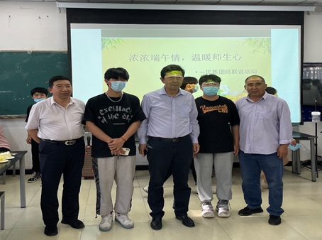“浓浓端午情，温暖师生心”——烹饪与餐饮管理学院举办民族团结联谊活动