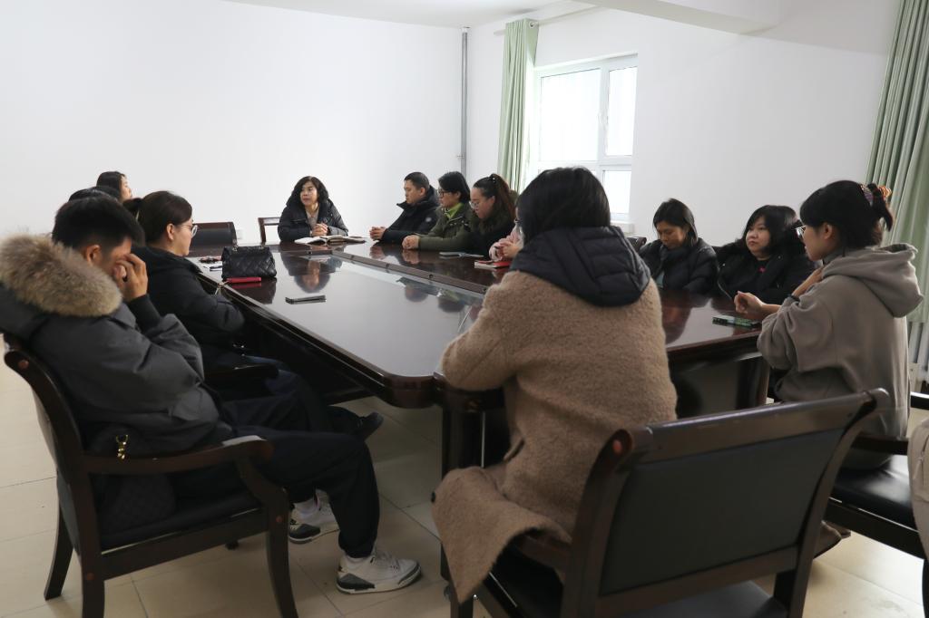 排查安全隐患 筑牢安全防线——我校艺术与传播学院“一站式”学生社区开展宿舍安全排查工作