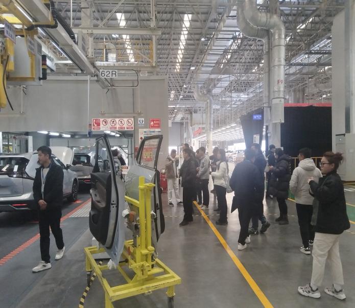 触摸新疆汽车行业高质量发展的脉搏