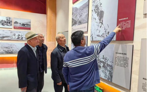 参观学习喜看变化交流交融——记新疆职业大学第一轮第二批结亲周活动