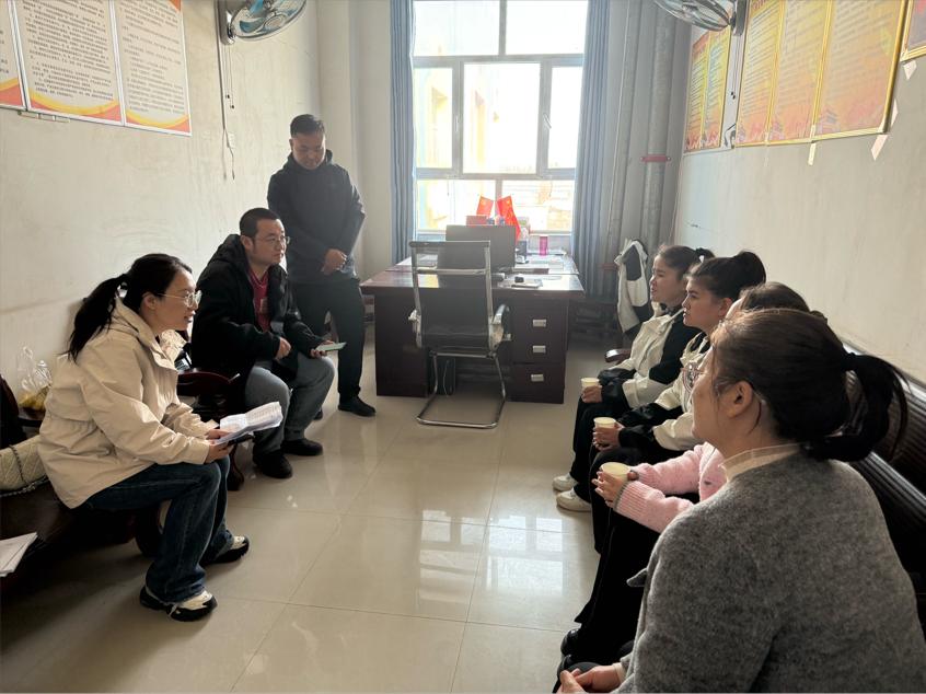 深入基层一线 传递关怀温暖——我校教育科学学院组织教师赴喀什与和田地区看望慰问实习支教学生